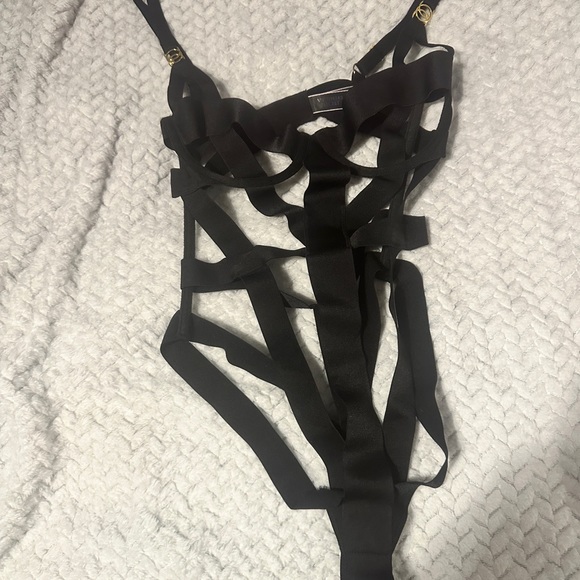 Victoria secret Black Bondage Bodysuit. New without tags - Picture 2 of 3